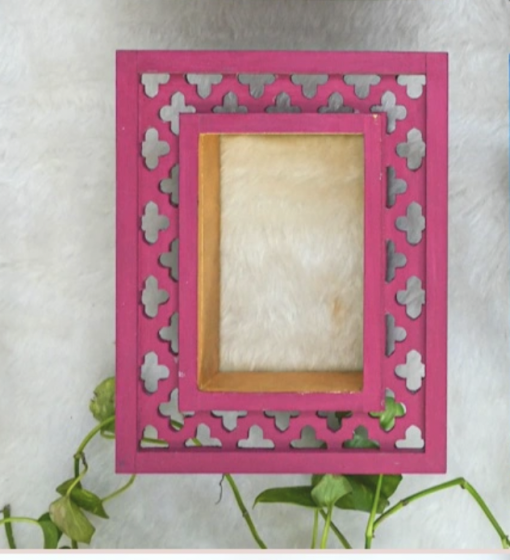 Traditional Wooden Wall Shelf Traditional Wooden Wall Shelf Pink 8.5 x 11.5 Inches